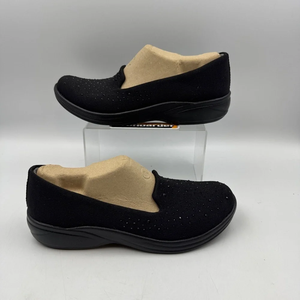NEW Bzees Poppyseed Flay US Size 9.5